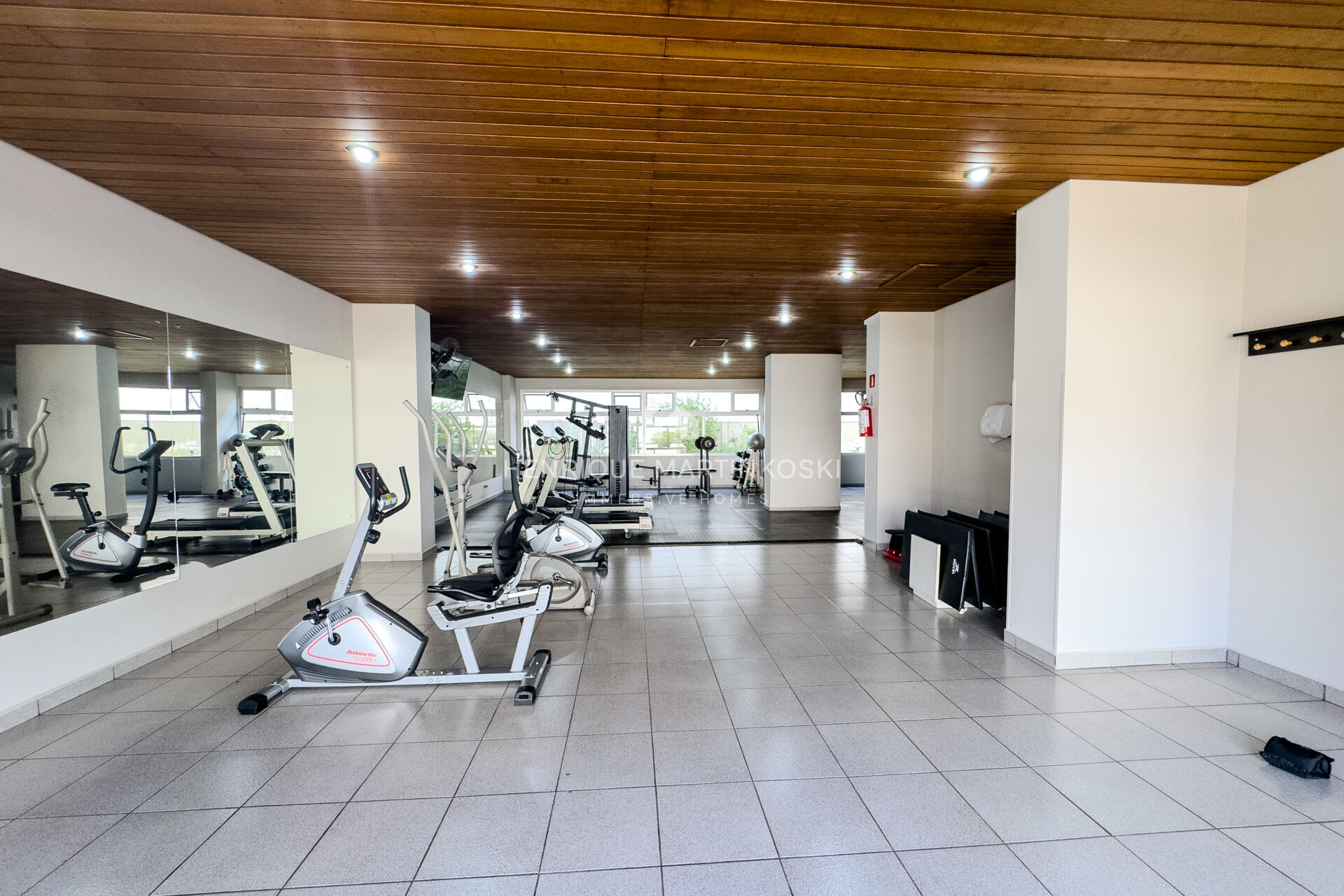 Apartamento à venda com 2 quartos, 80m² - Foto 40