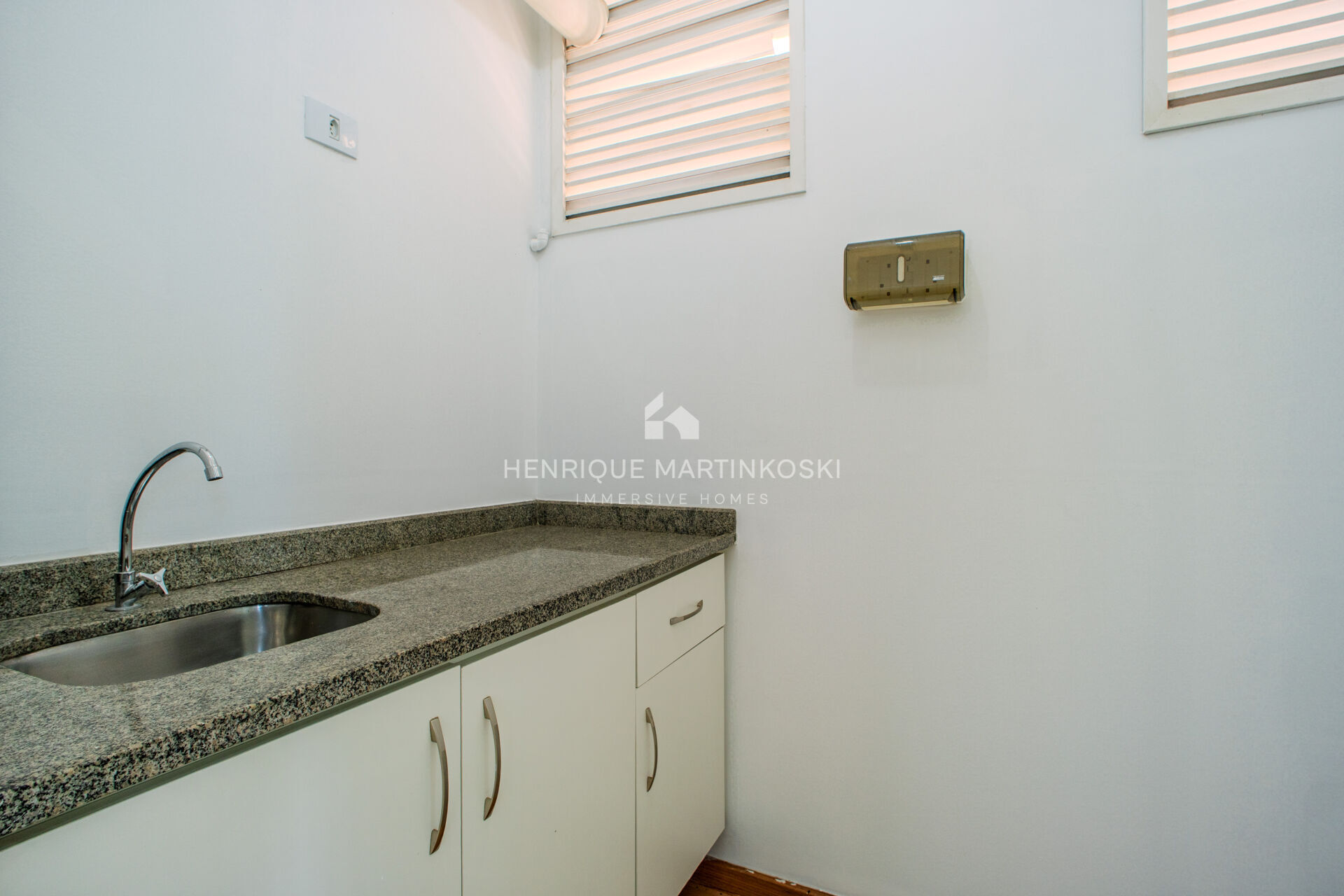 Conjunto Comercial-Sala à venda com 1 quarto, 56m² - Foto 12