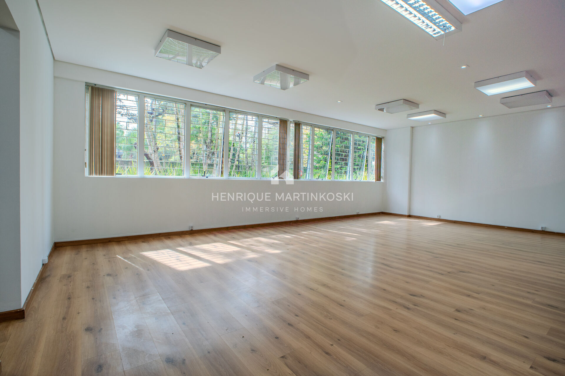 Conjunto Comercial-Sala à venda com 1 quarto, 56m² - Foto 2