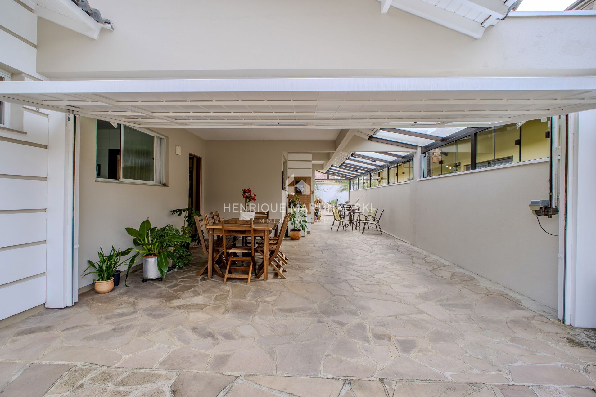 Casa de Condomínio à venda com 4 quartos, 265m² - Foto 4