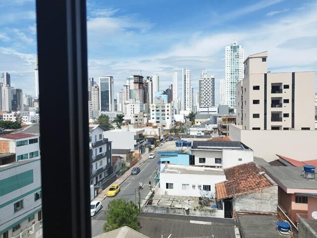 Apartamento para alugar com 2 quartos, 68m² - Foto 8