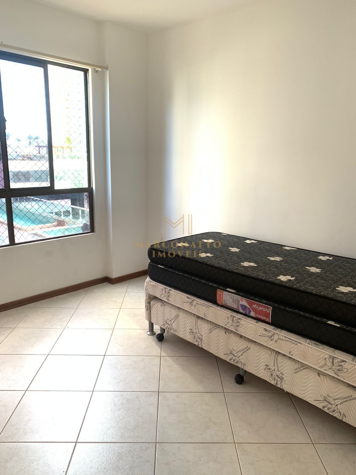 Apartamento à venda com 2 quartos, 85m² - Foto 9