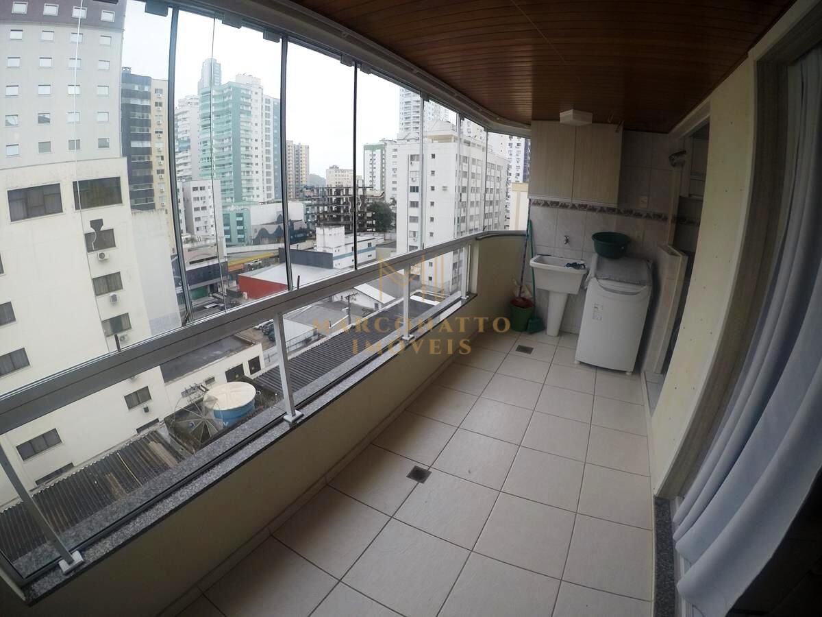 Apartamento à venda com 2 quartos, 66m² - Foto 5