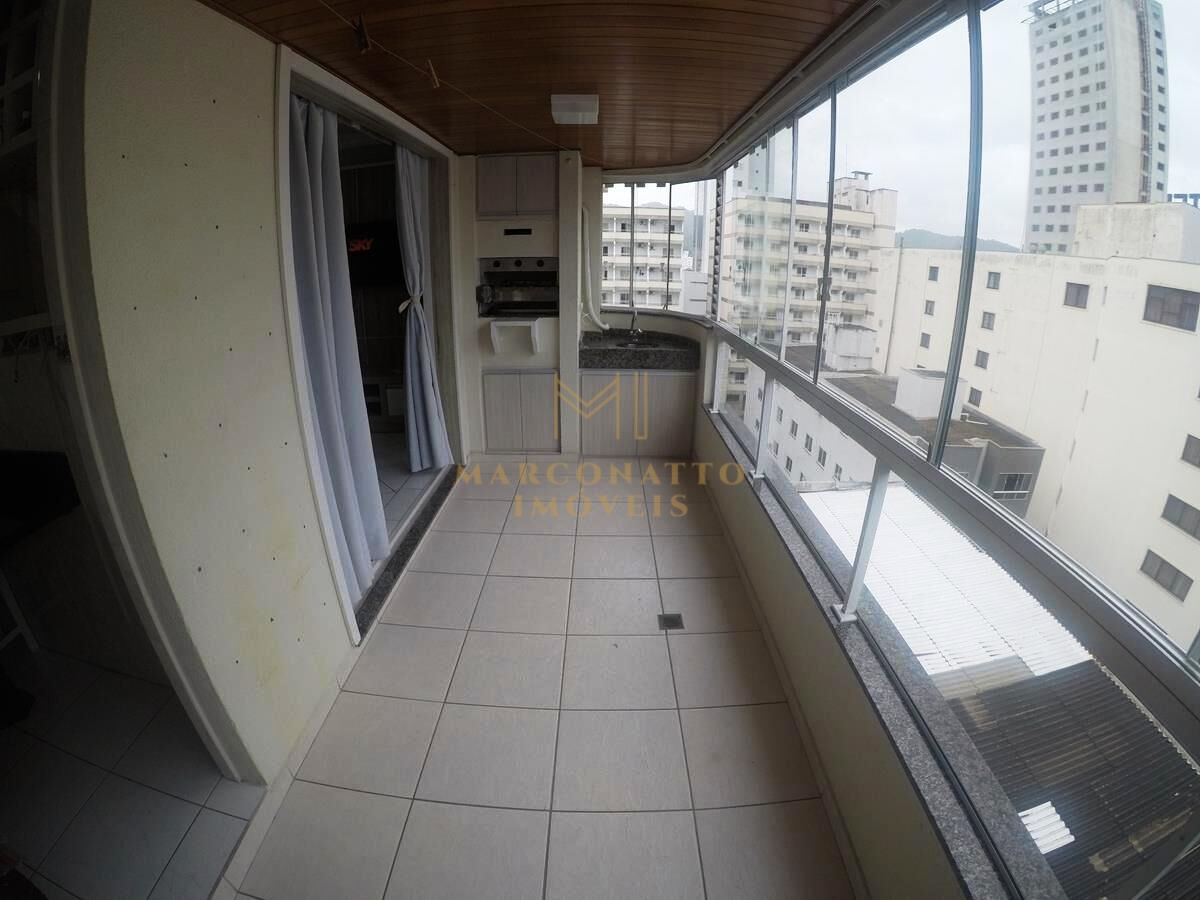 Apartamento à venda com 2 quartos, 66m² - Foto 3