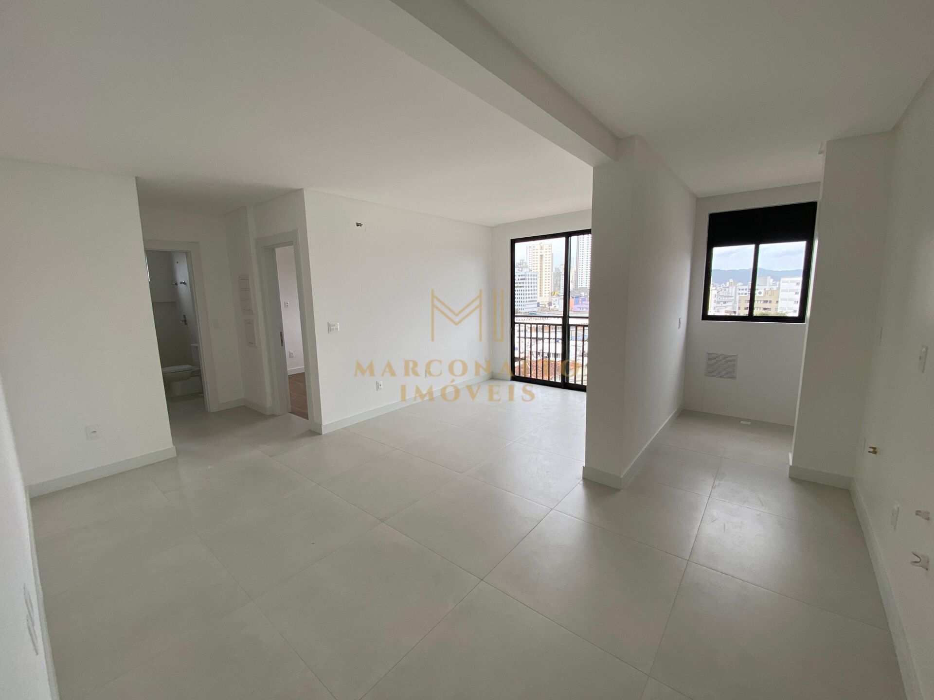 Apartamento à venda com 2 quartos, 61m² - Foto 6