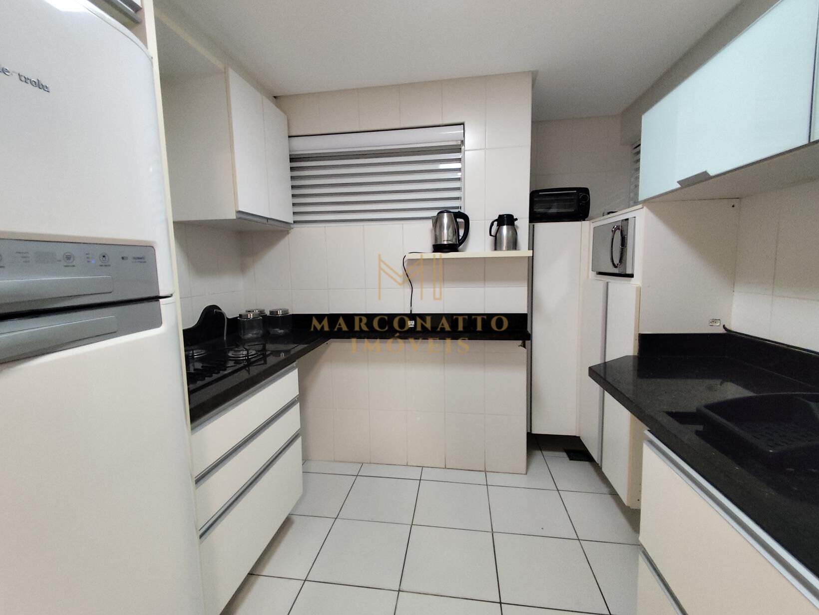 Apartamento para alugar com 1 quarto, 64m² - Foto 9