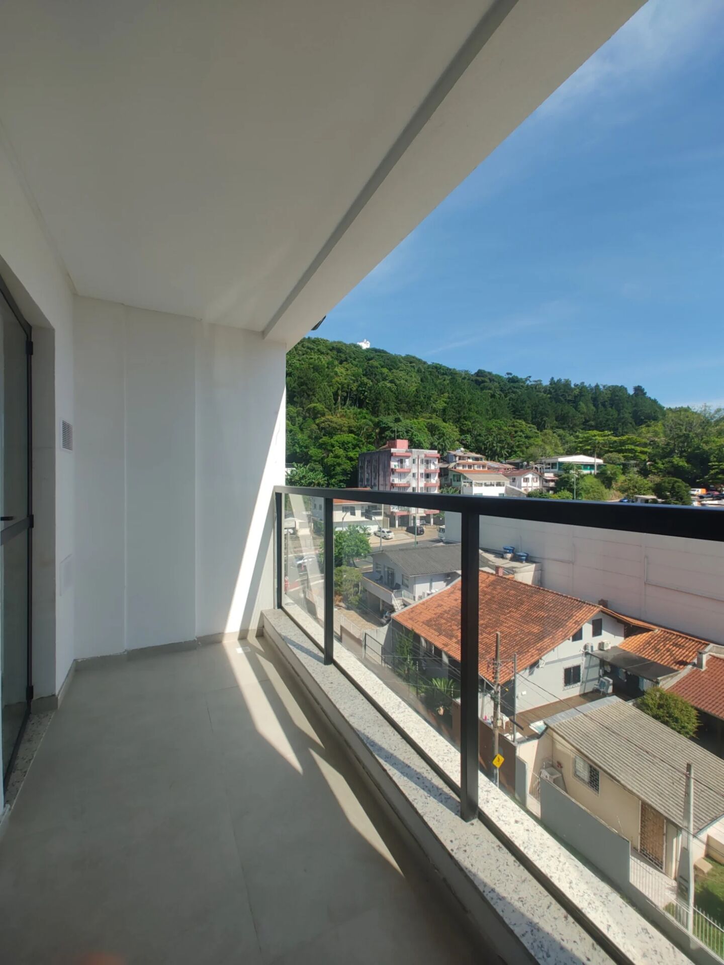 Apartamento à venda com 2 quartos, 68m² - Foto 5