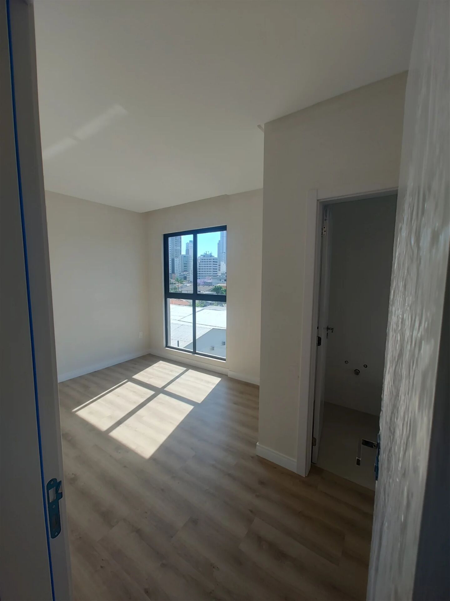 Apartamento à venda com 2 quartos, 68m² - Foto 6