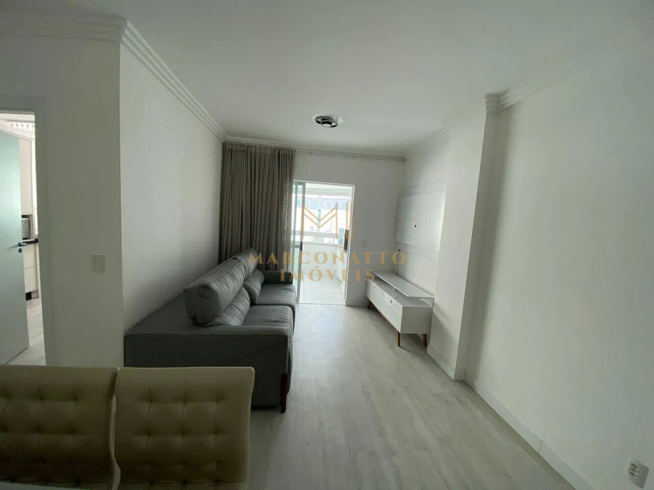 Apartamento à venda com 2 quartos, 72m² - Foto 2