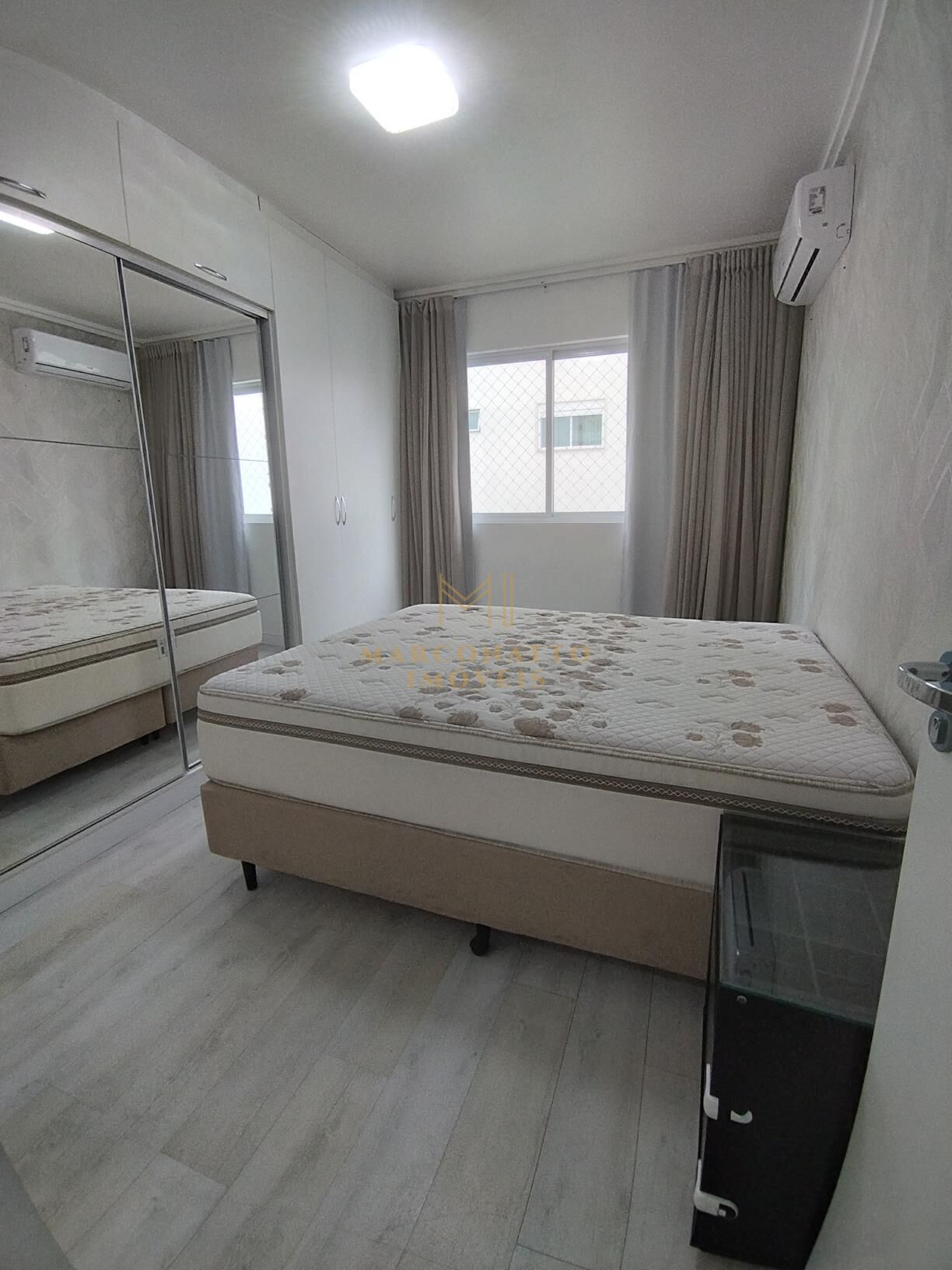 Apartamento à venda com 2 quartos, 72m² - Foto 18