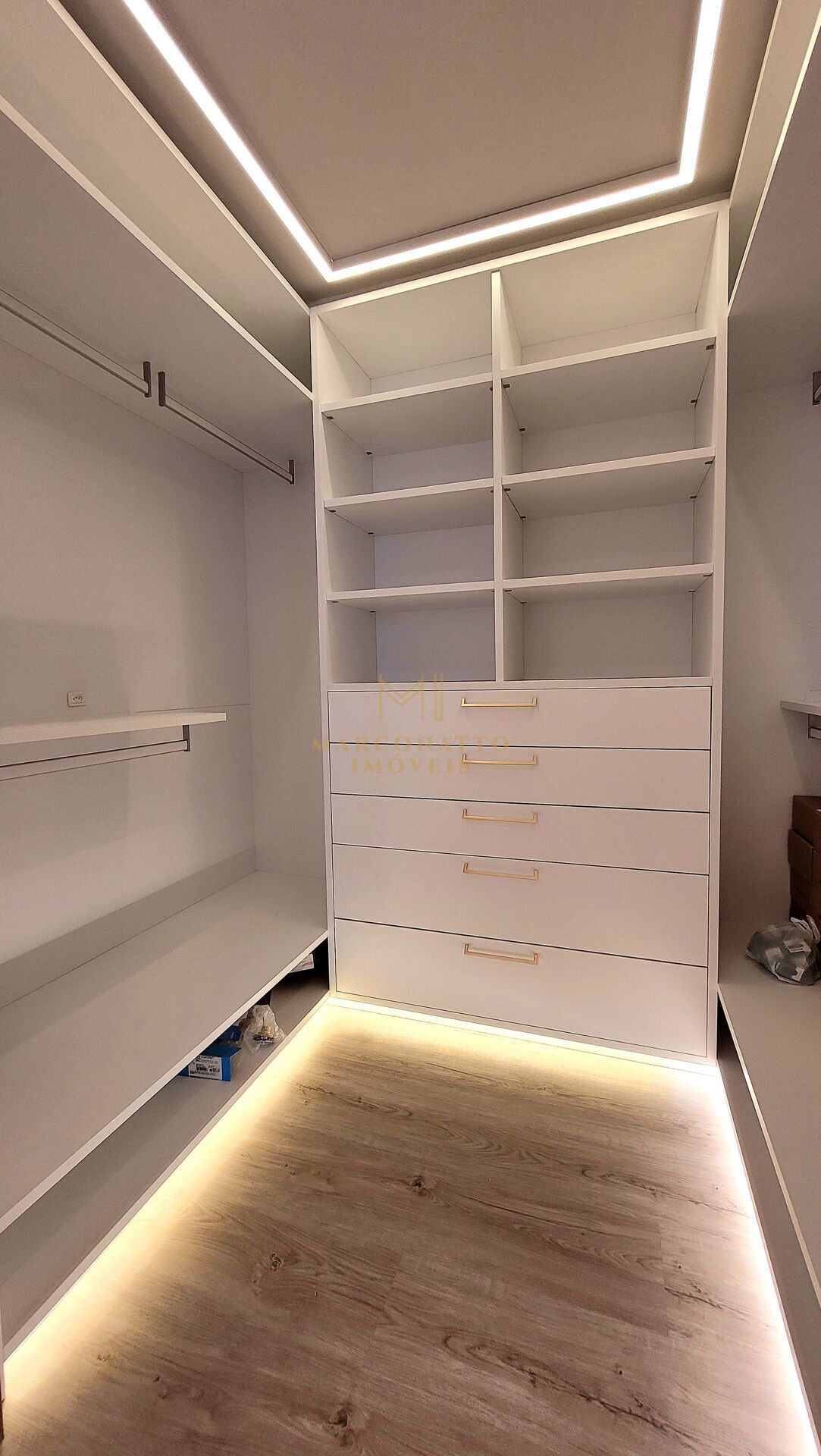 Apartamento à venda com 3 quartos, 133m² - Foto 35