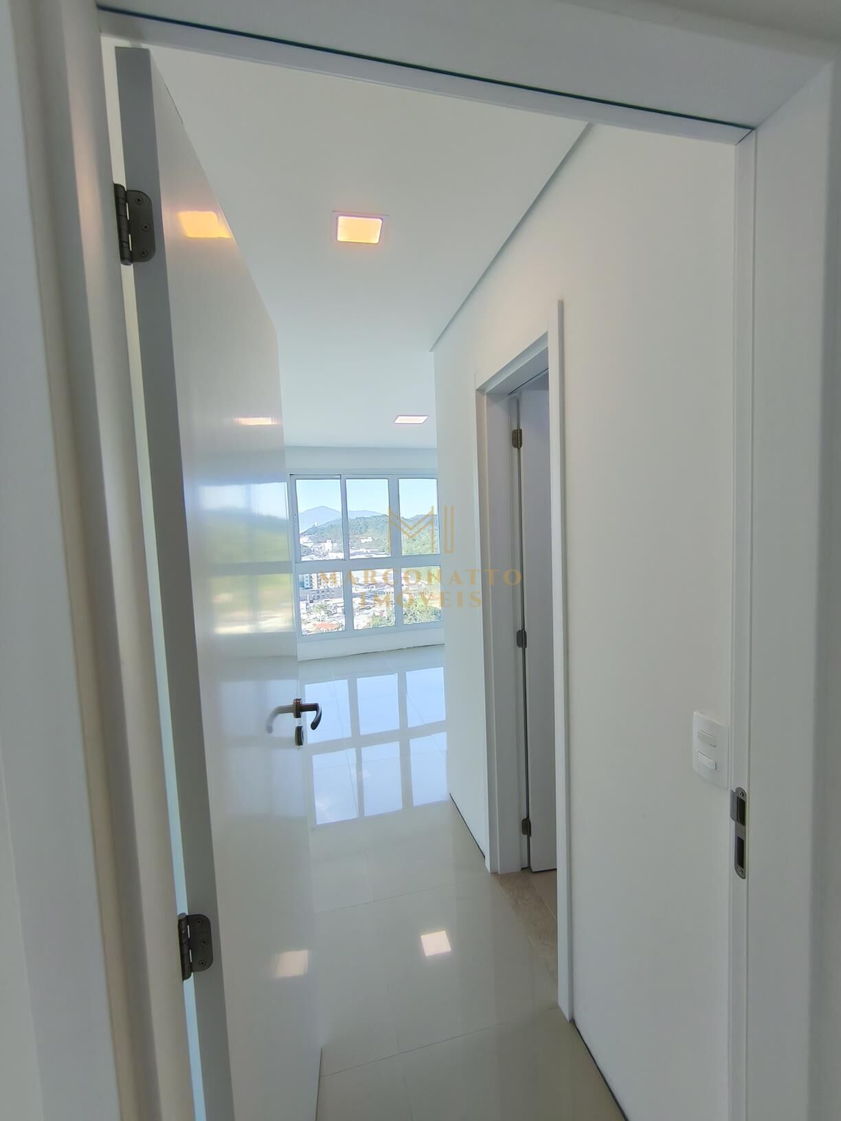Apartamento para alugar com 2 quartos, 69m² - Foto 11