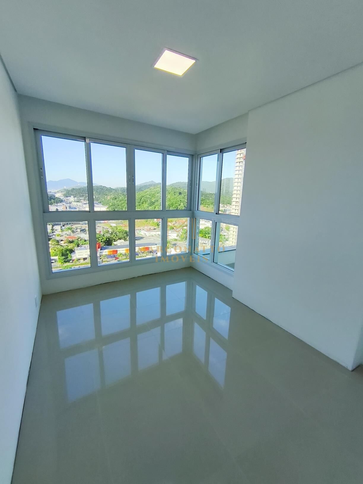 Apartamento para alugar com 2 quartos, 69m² - Foto 14