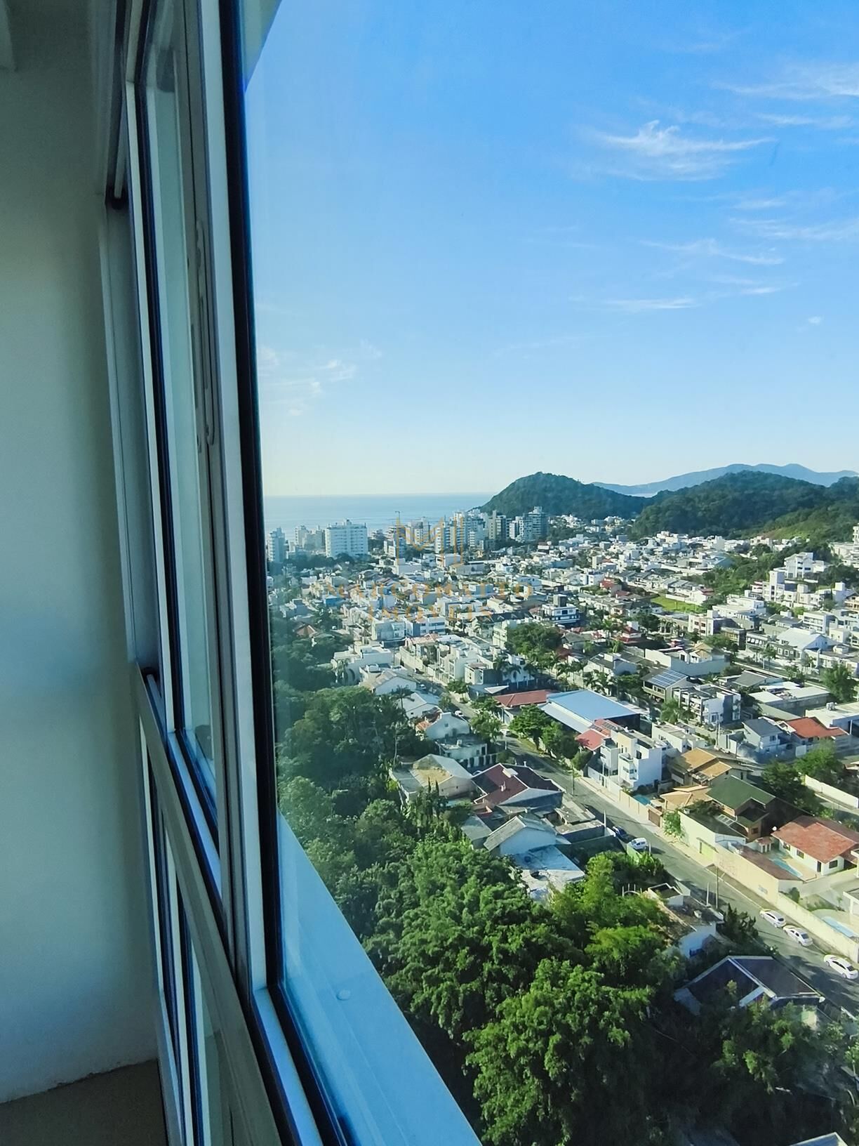 Apartamento para alugar com 2 quartos, 69m² - Foto 4
