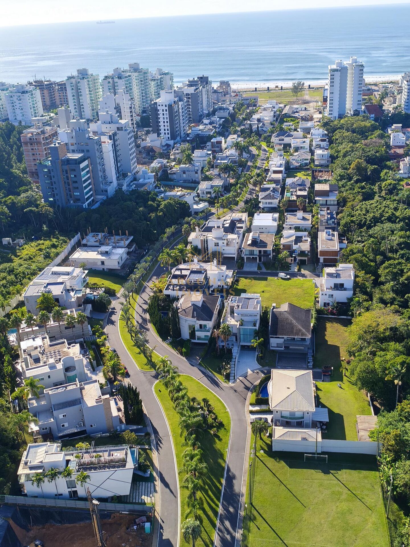 Apartamento para alugar com 2 quartos, 69m² - Foto 31