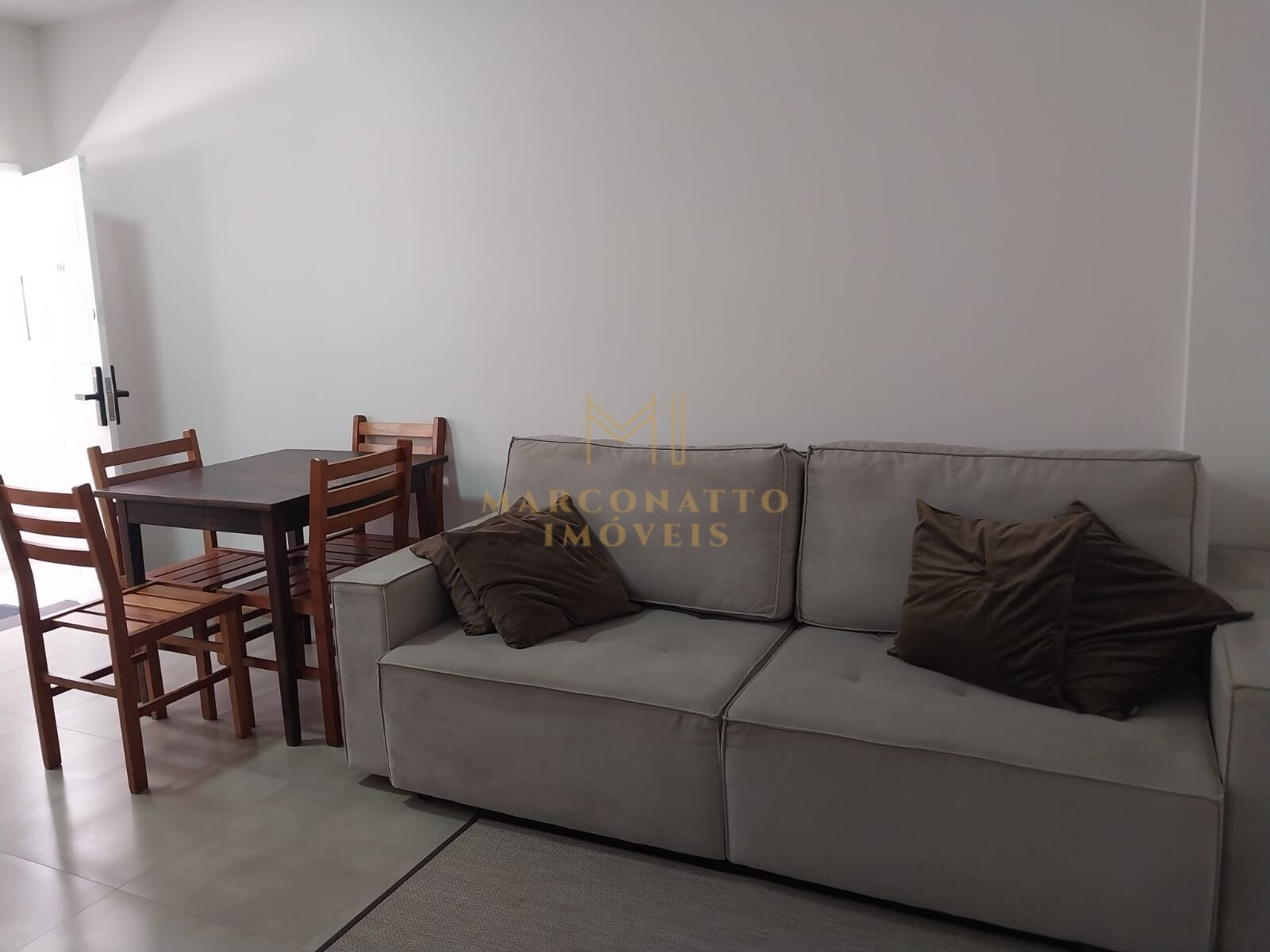 Apartamento à venda com 2 quartos, 75m² - Foto 9