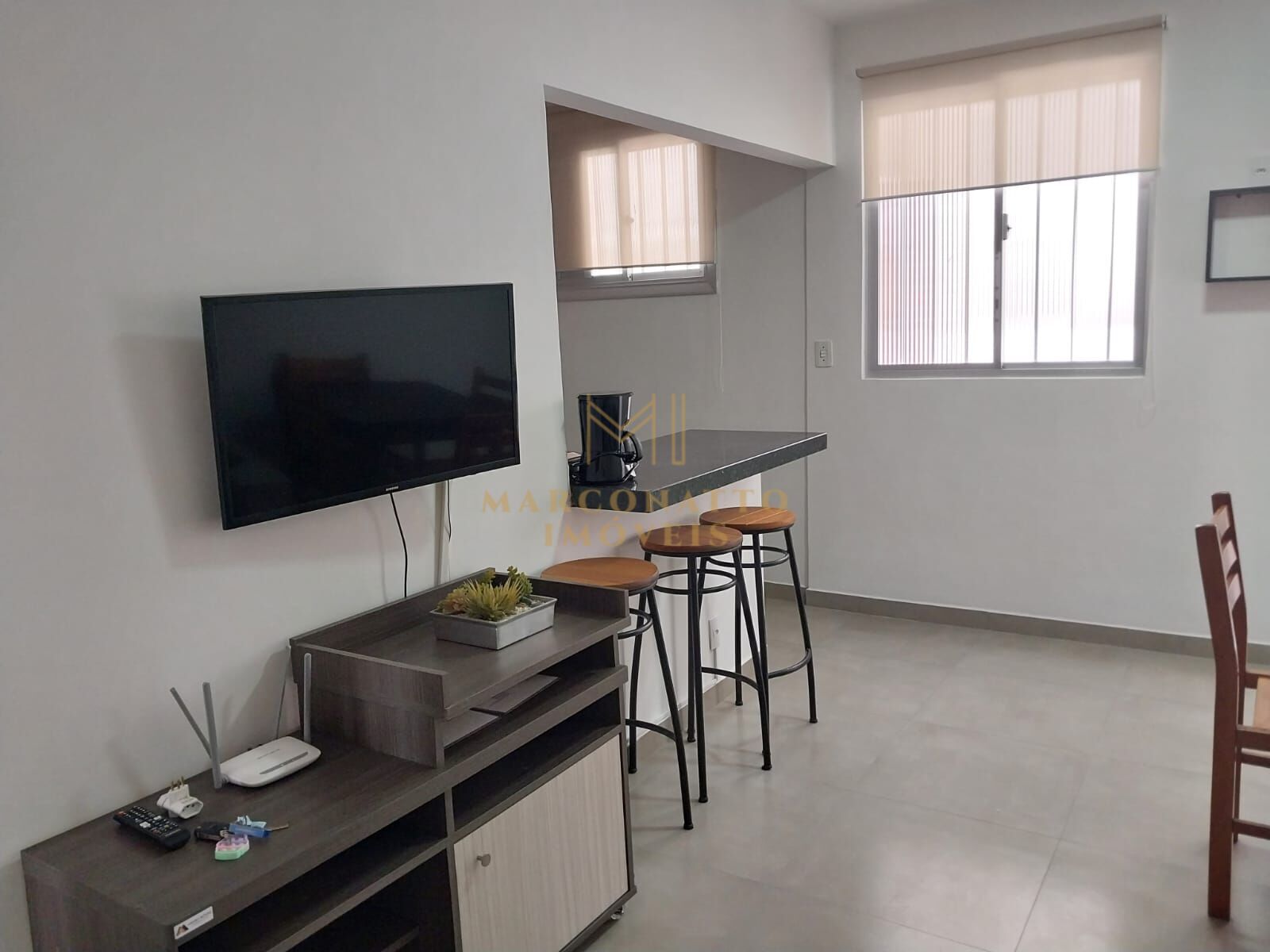 Apartamento à venda com 2 quartos, 75m² - Foto 4