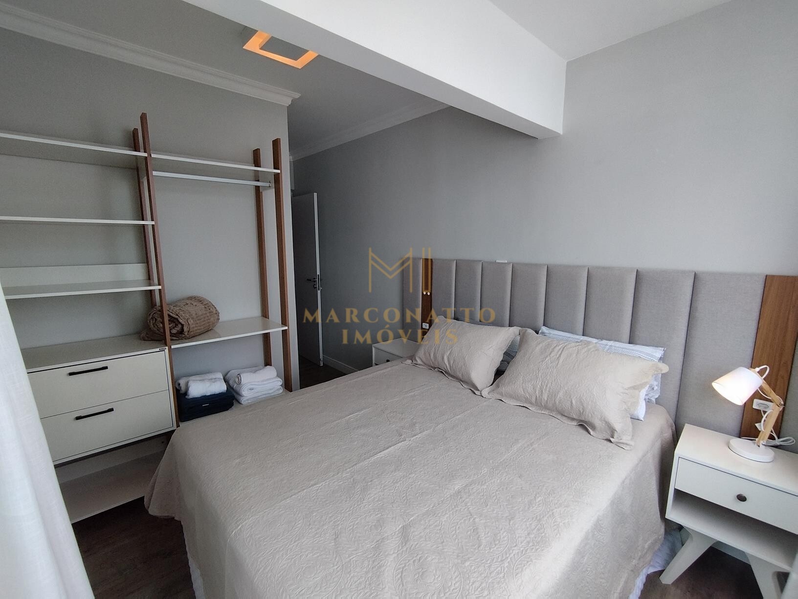 Apartamento à venda com 2 quartos, 75m² - Foto 31