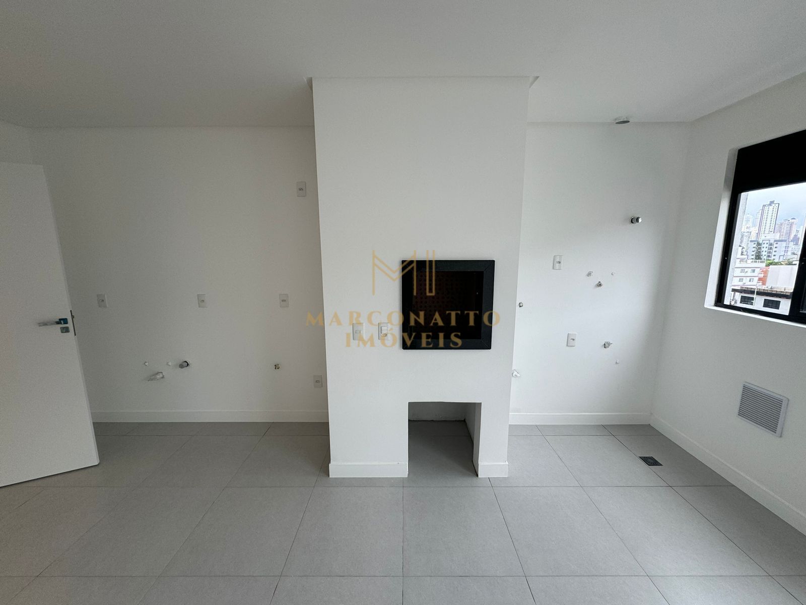 Apartamento à venda com 3 quartos, 73m² - Foto 4