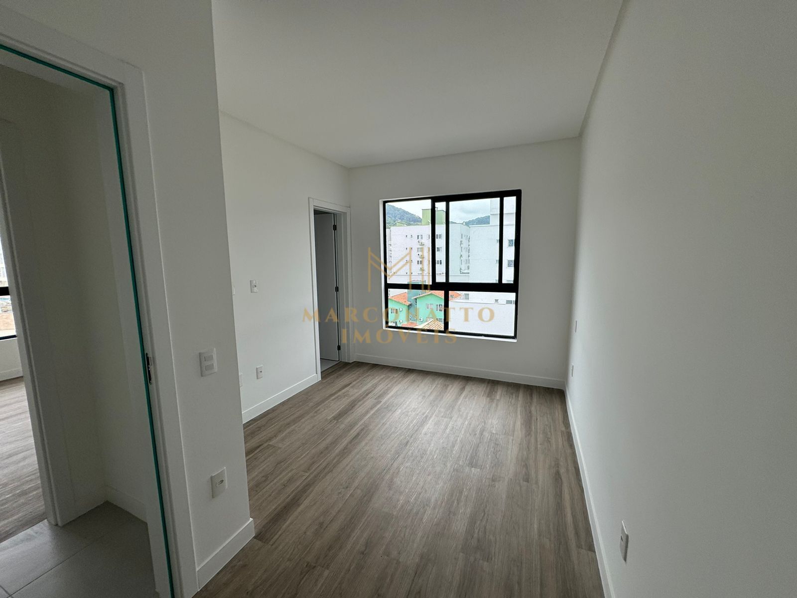 Apartamento à venda com 3 quartos, 73m² - Foto 9