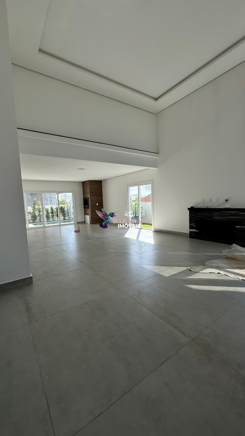 Casa, 3 quartos, 207 m² - Foto 3