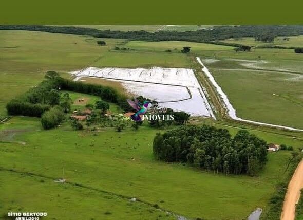 Sítio à venda com 5 quartos, 21000m² - Foto 1