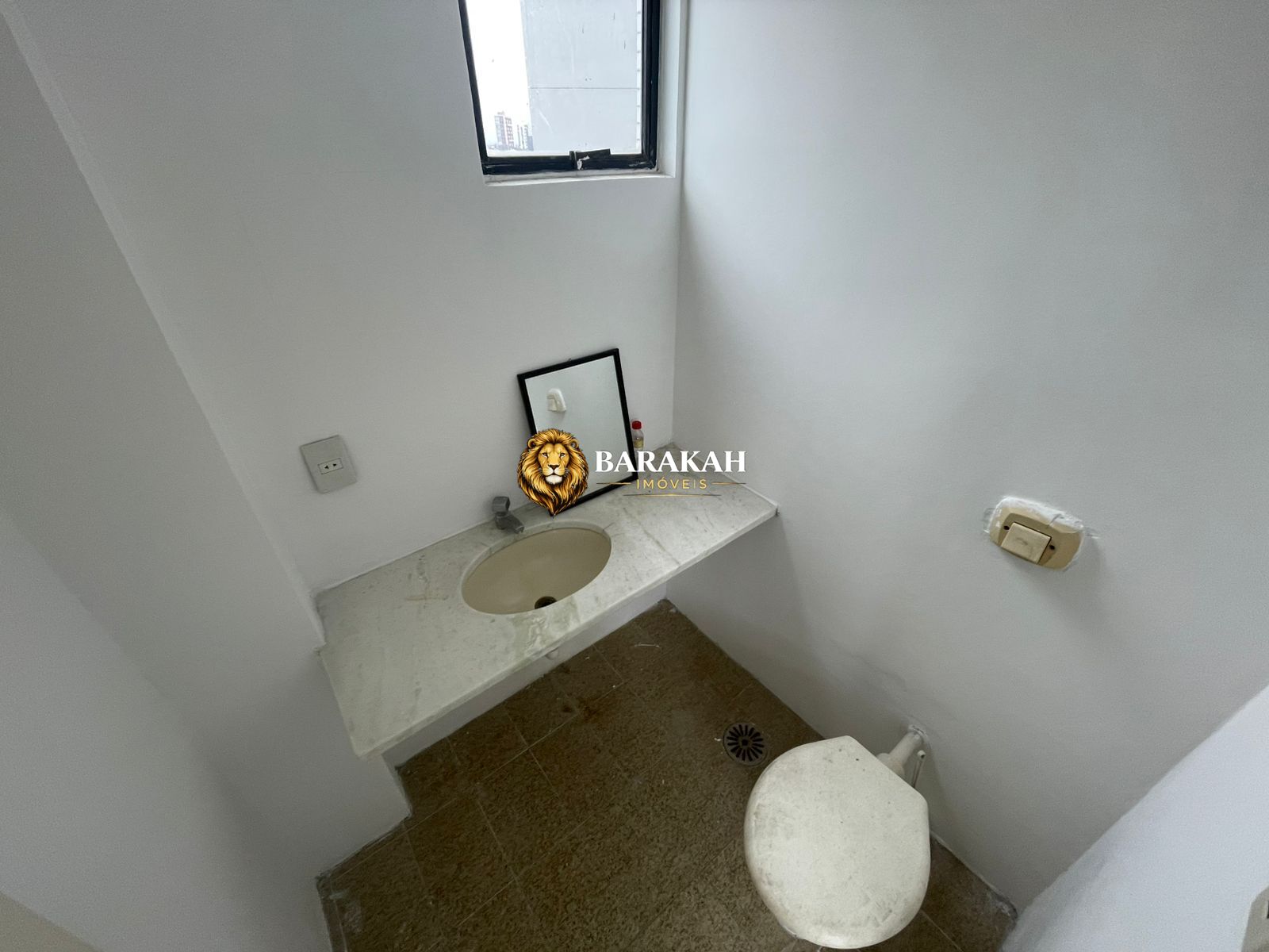 Sala à venda no bairro Menino Deus - Porto Alegre/RS
