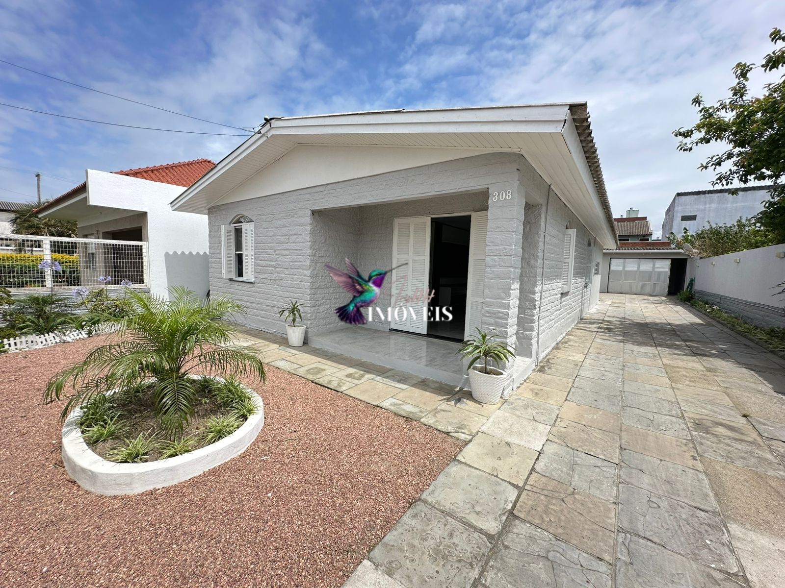 Casa à venda com 3 quartos, 360m² - Foto 2