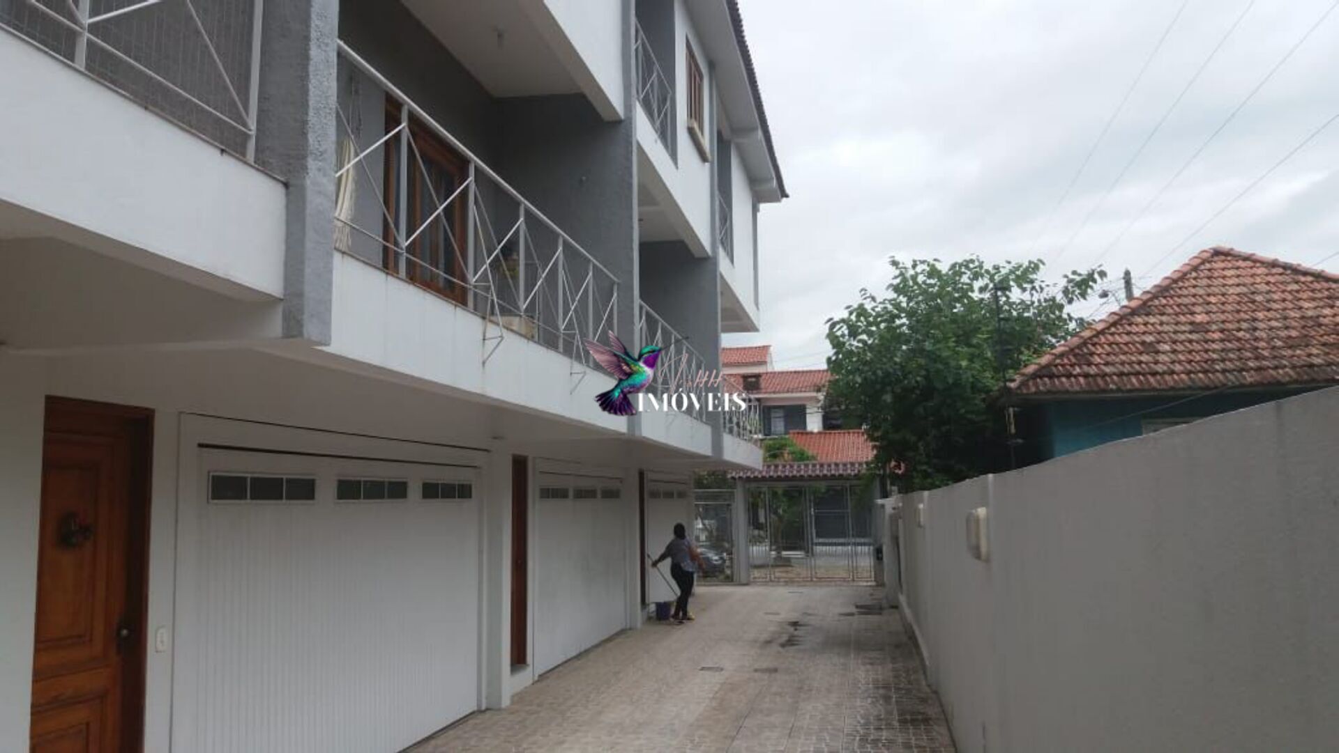 Casa à venda com 3 quartos, 194m² - Foto 3