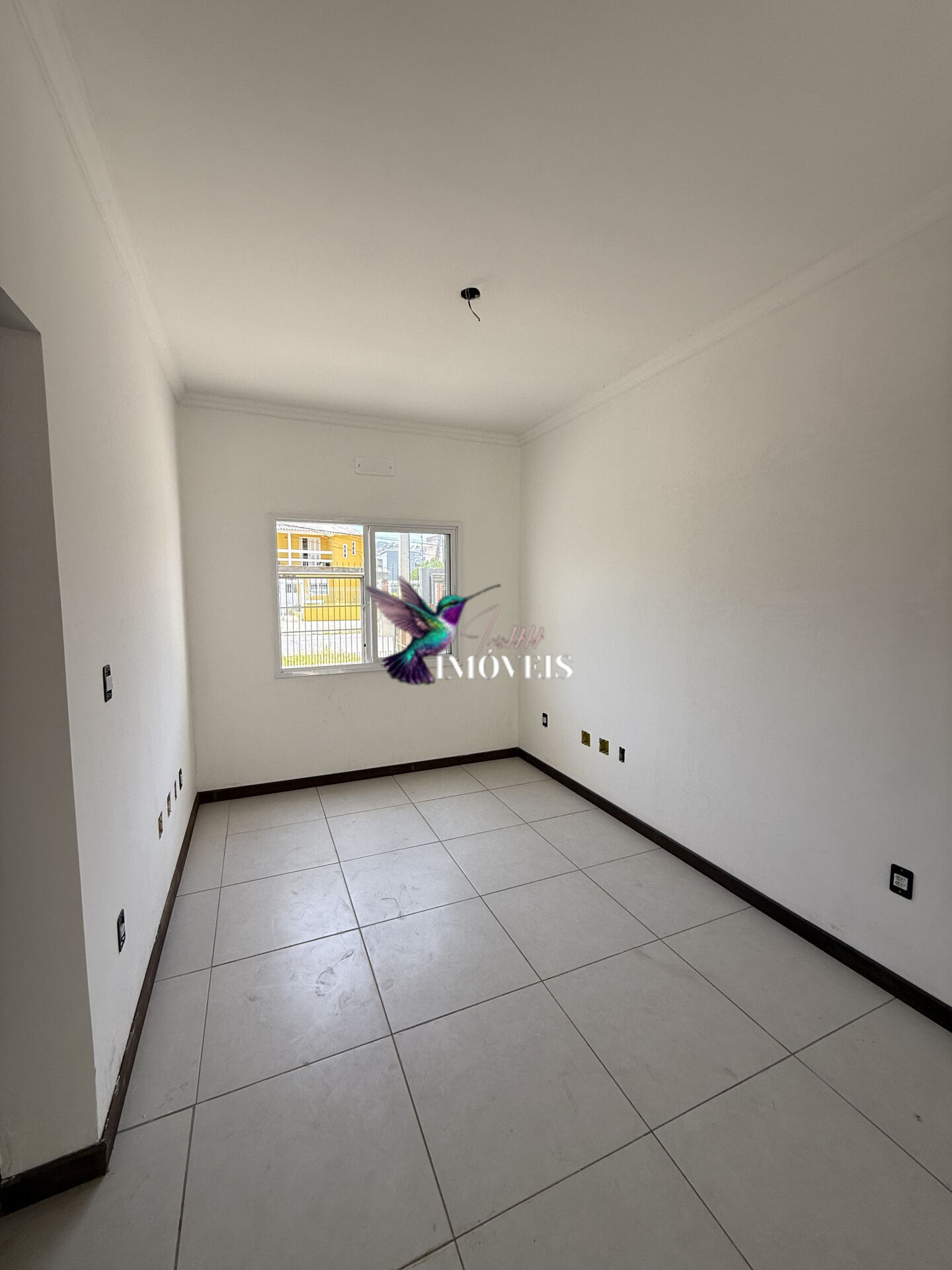 Casa à venda com 3 quartos, 230m² - Foto 3