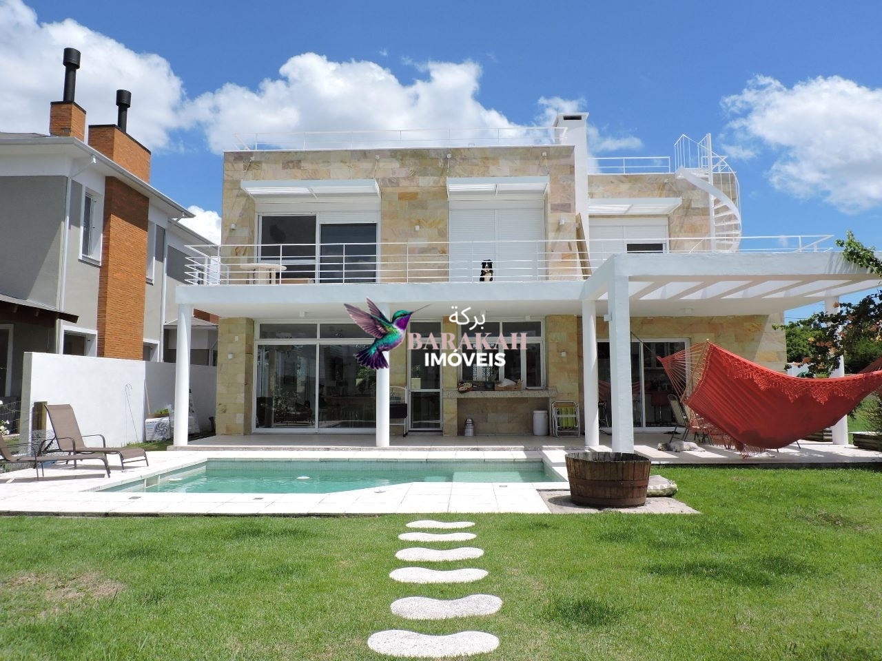 Casa, 4 quartos, 330 m² - Foto 1