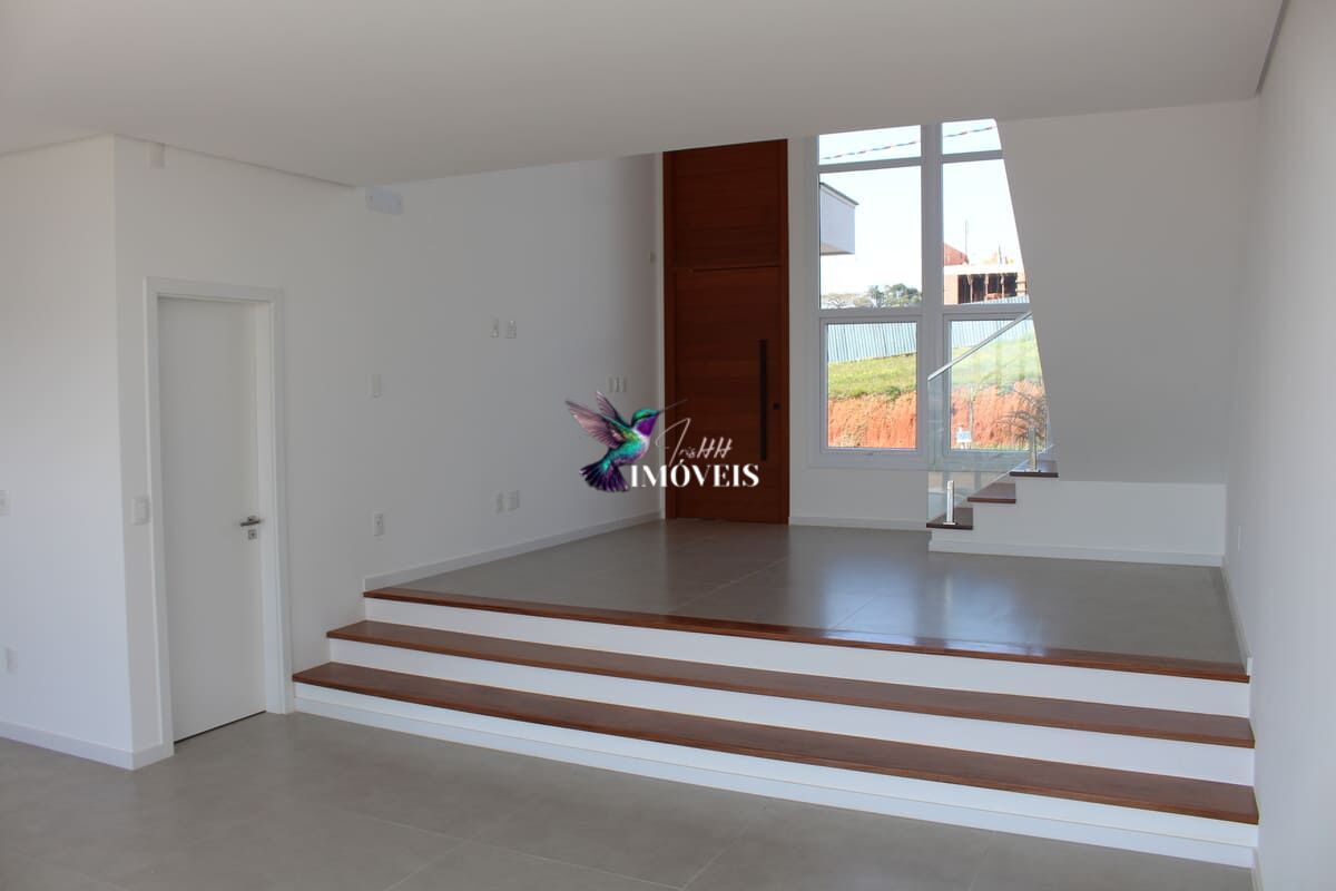 Casa à venda com 3 quartos, 173m² - Foto 4