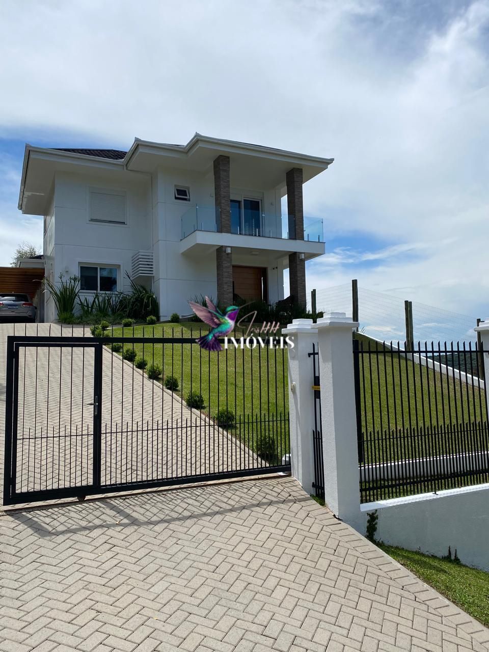 Casa à venda com 3 quartos, 288m² - Foto 1