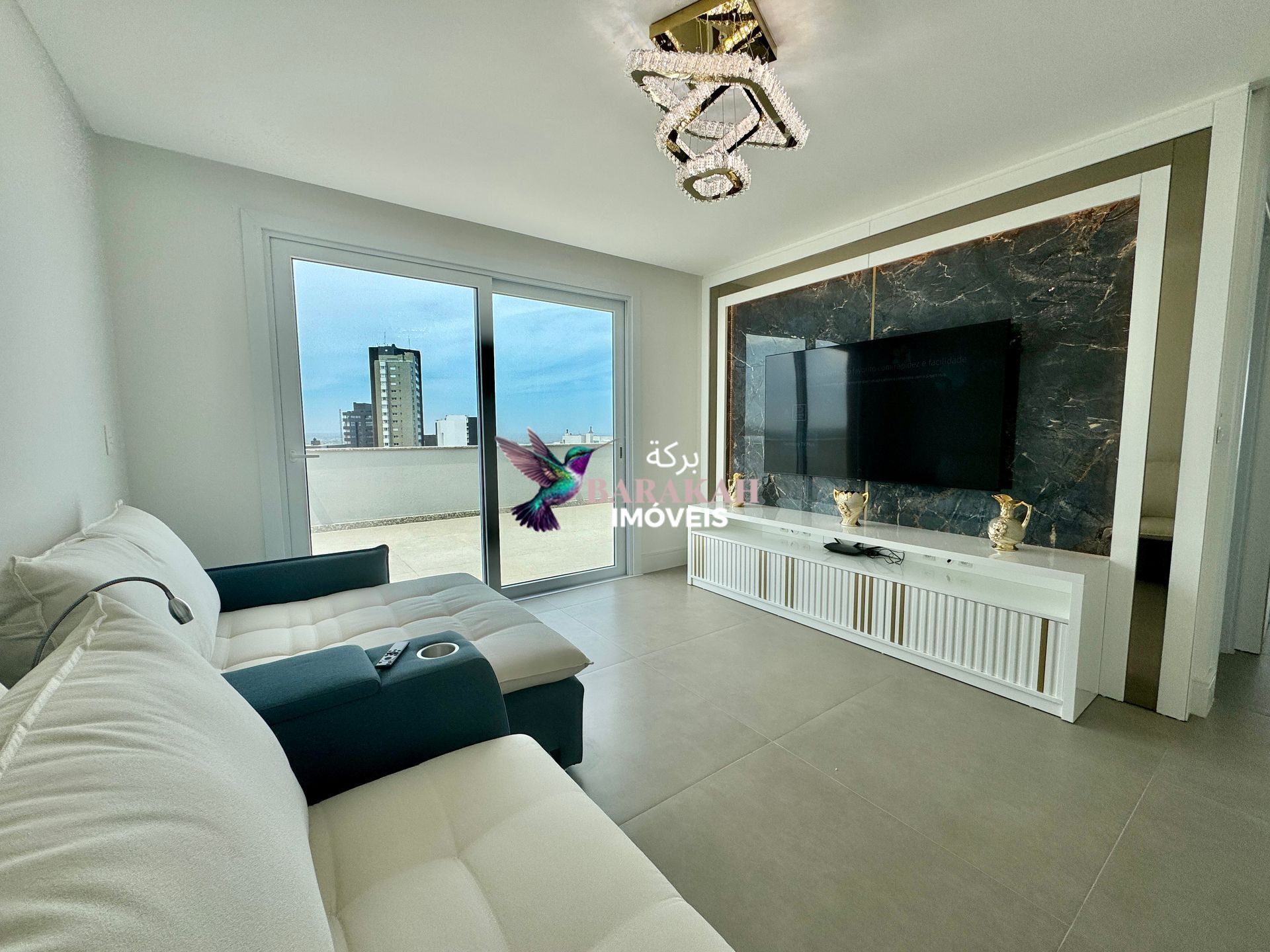 Cobertura, 3 quartos, 247 m² - Foto 2