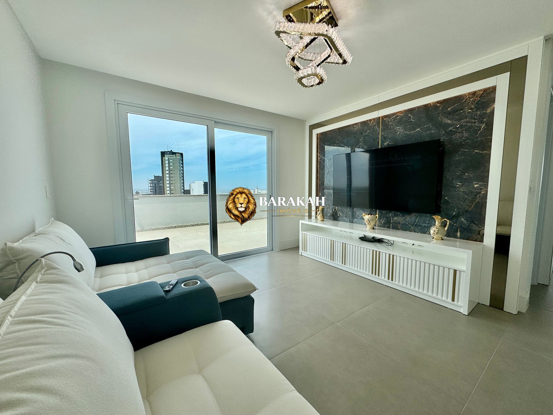 Cobertura, 3 quartos, 247 m² - Foto 2