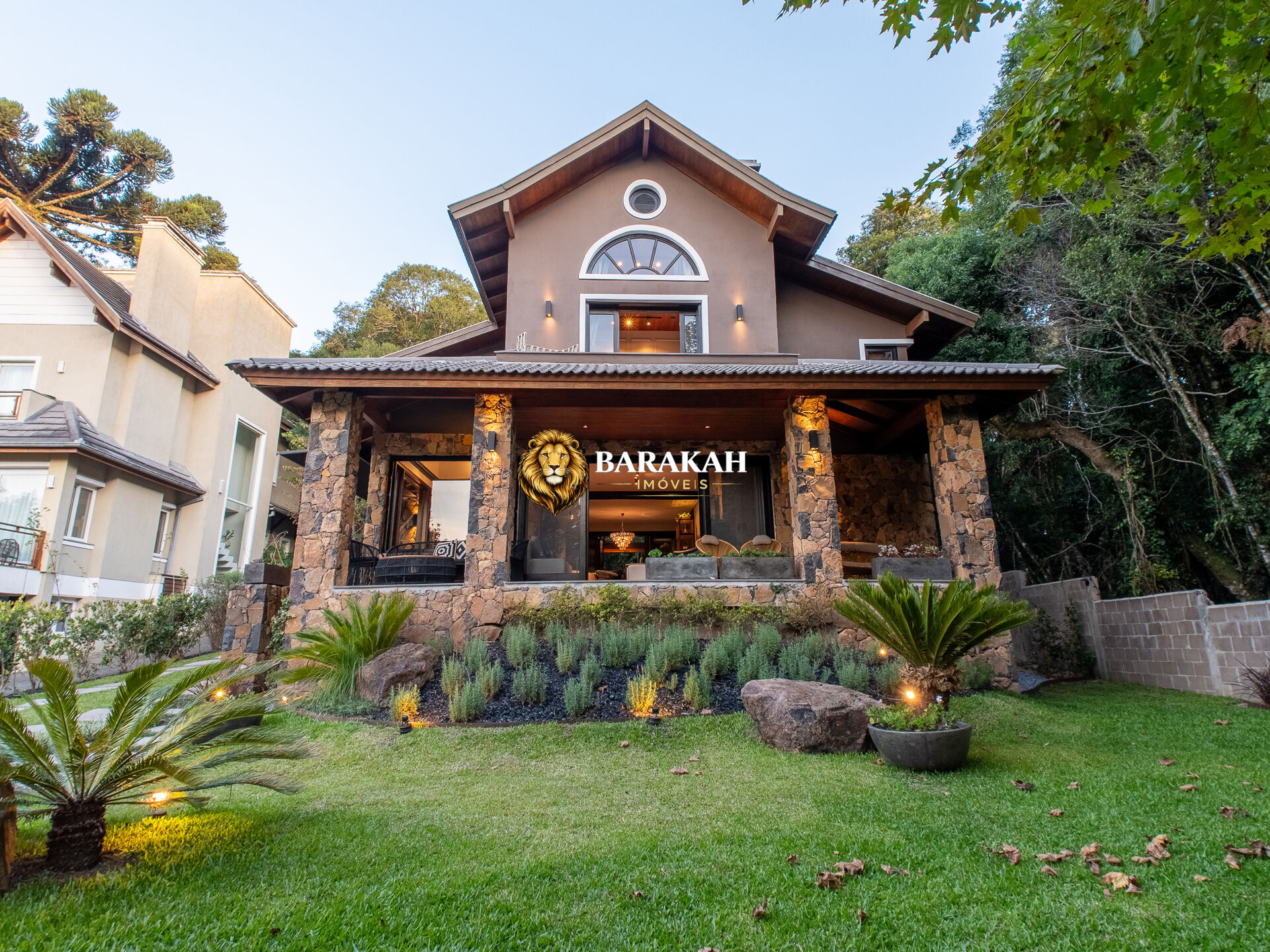 Casa, 4 quartos, 282 m² - Foto 2