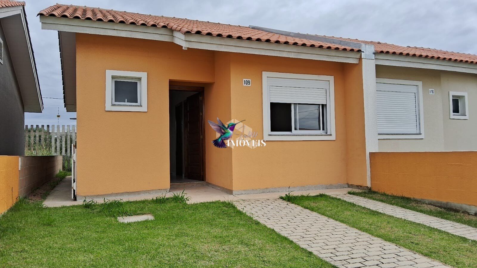 Casa à venda com 2 quartos, 140m² - Foto 2