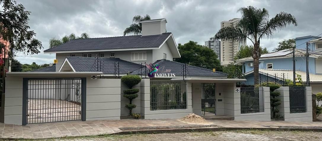 Casa à venda com 4 quartos, 319m² - Foto 2