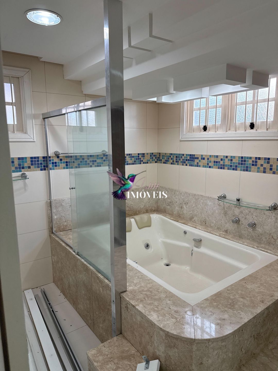 Casa à venda com 4 quartos, 319m² - Foto 25