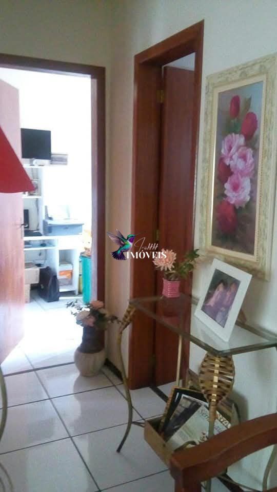 Casa à venda com 2 quartos, 140m² - Foto 8