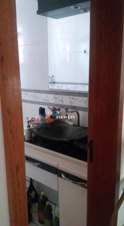 Casa à venda com 2 quartos, 140m² - Foto 9