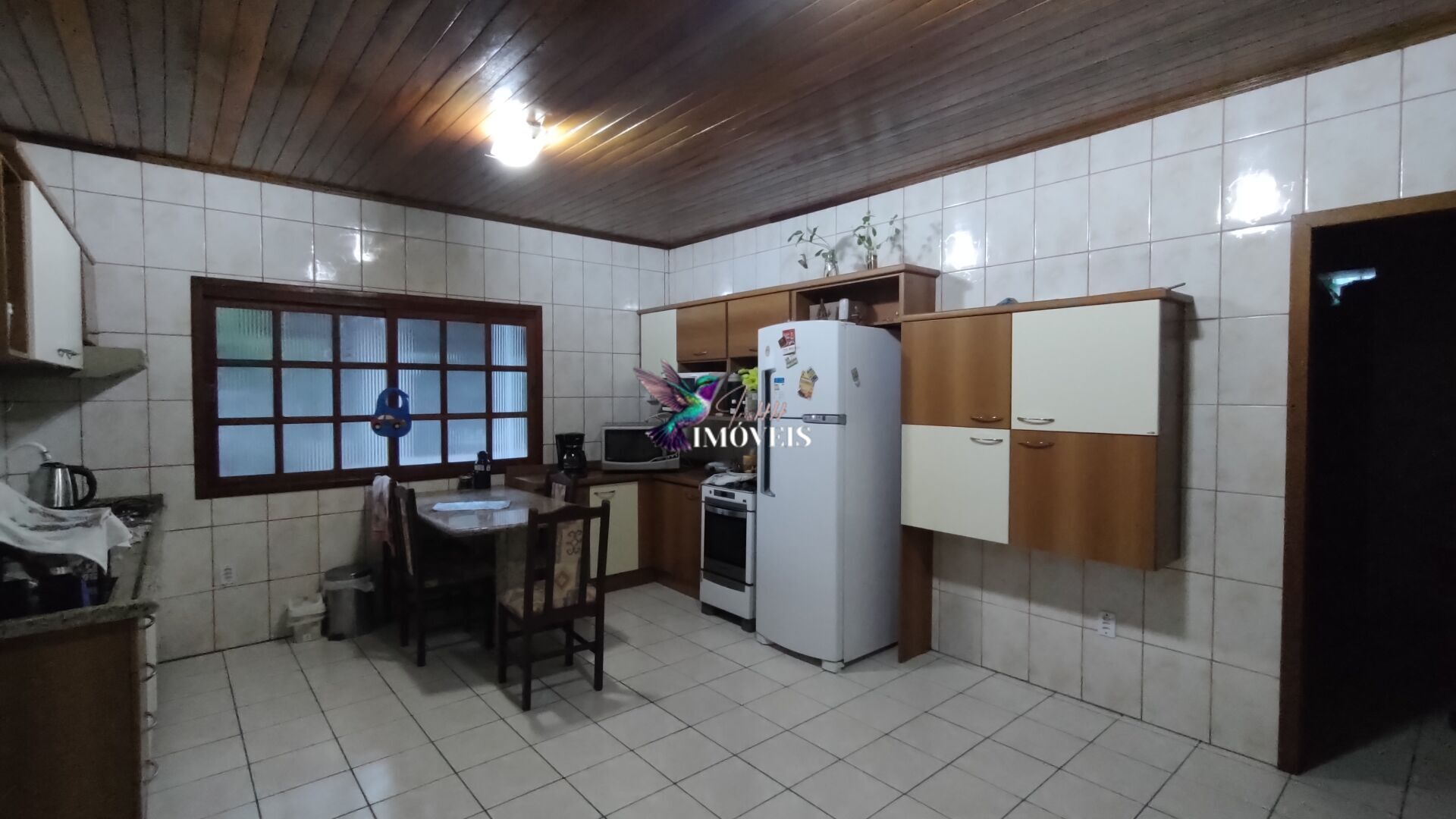 Casa à venda com 2 quartos, 185m² - Foto 6