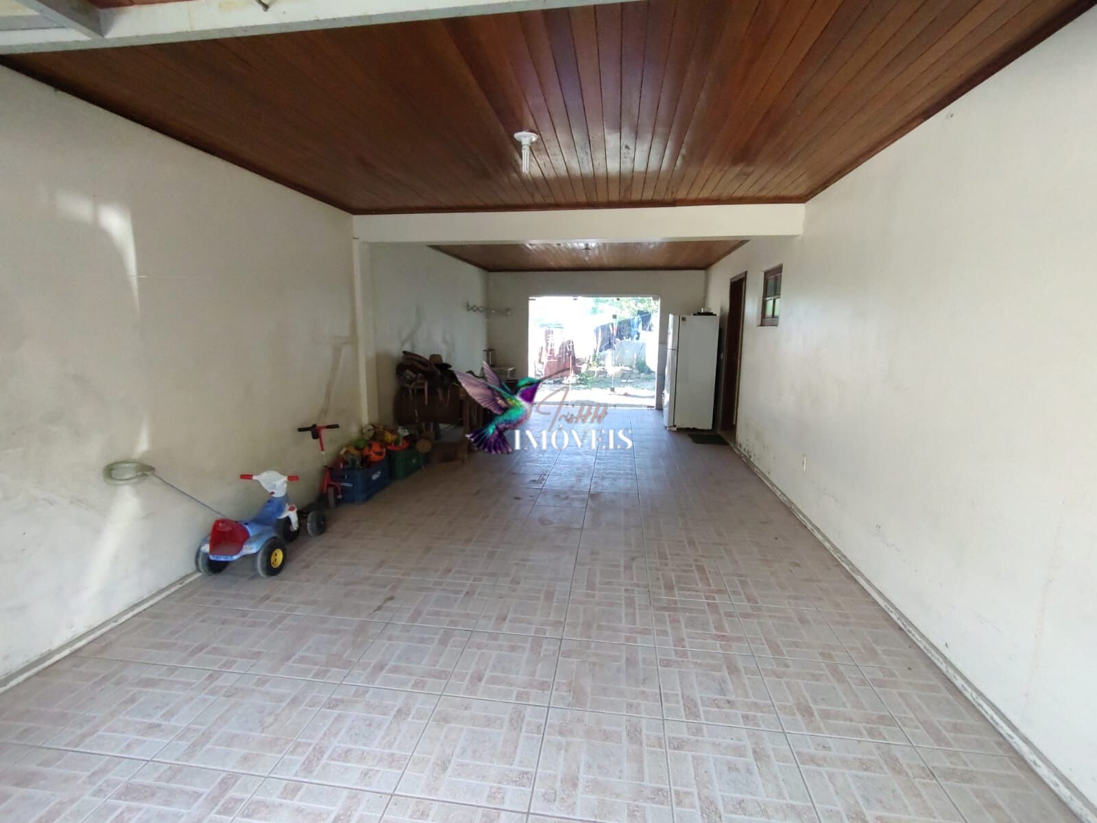 Casa à venda com 2 quartos, 185m² - Foto 3