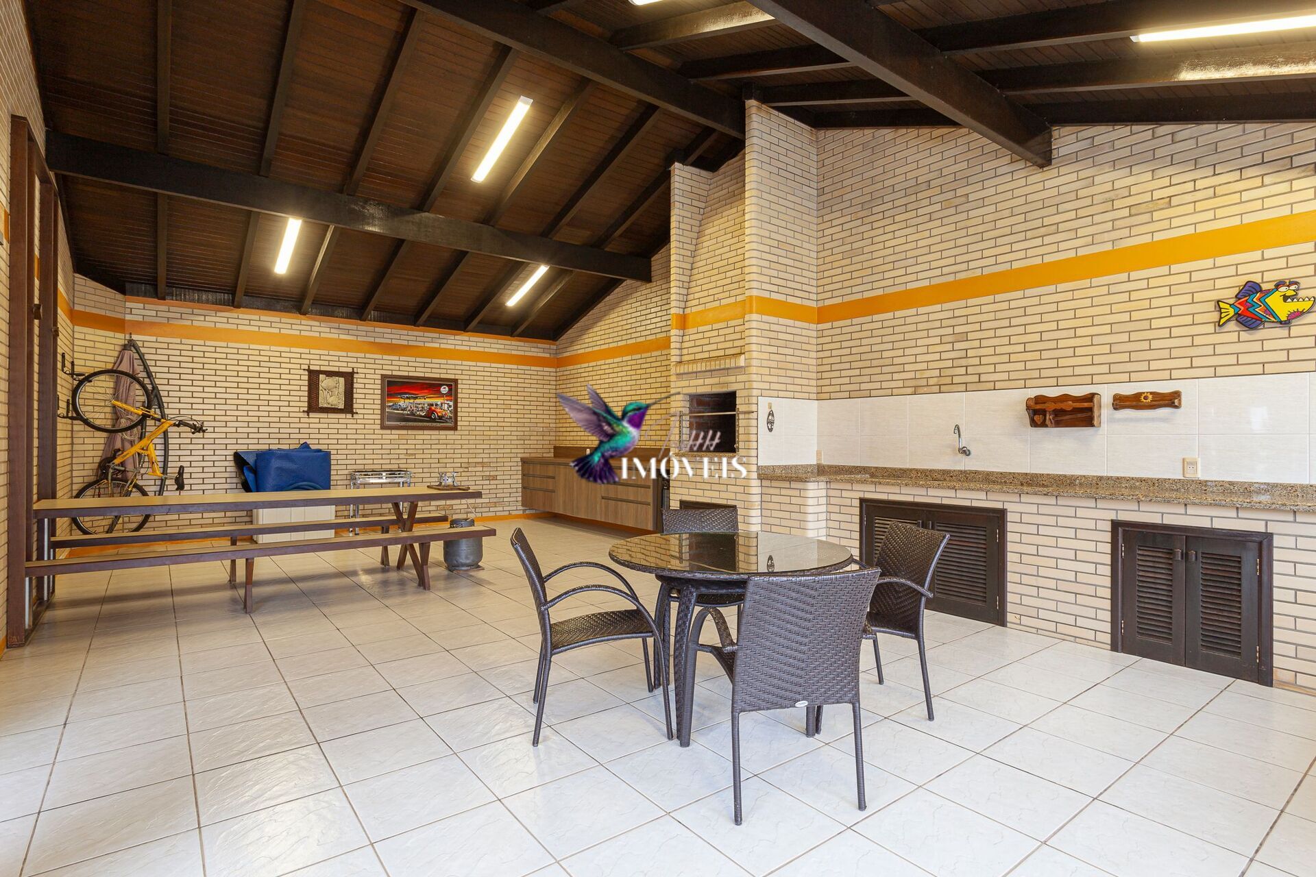 Casa à venda com 4 quartos, 335m² - Foto 8