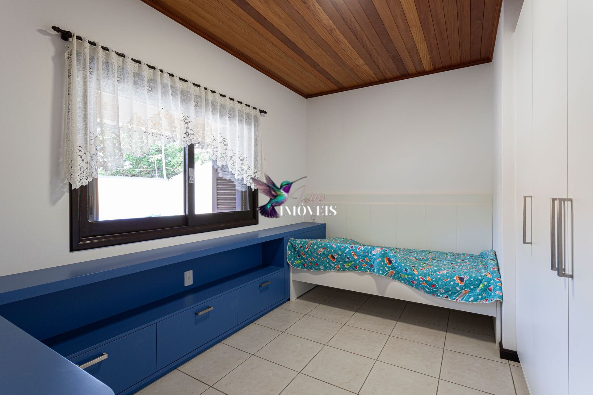 Casa à venda com 4 quartos, 335m² - Foto 11