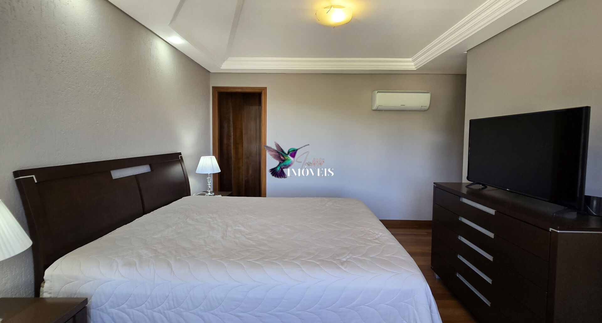 Apartamento à venda com 3 quartos, 160m² - Foto 4