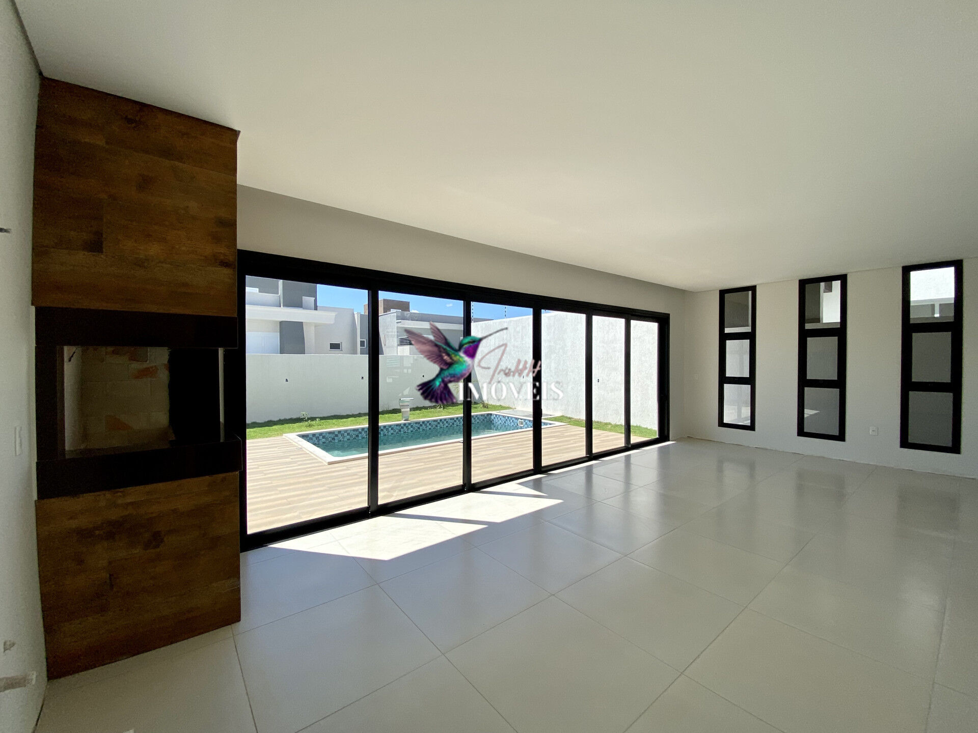 Casa à venda com 3 quartos, 270m² - Foto 2