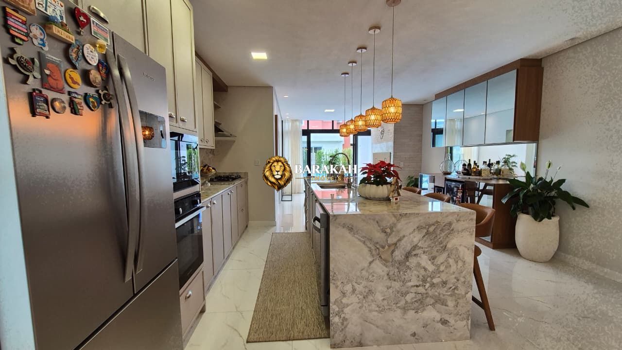 Casa, 3 quartos, 220 m² - Foto 8