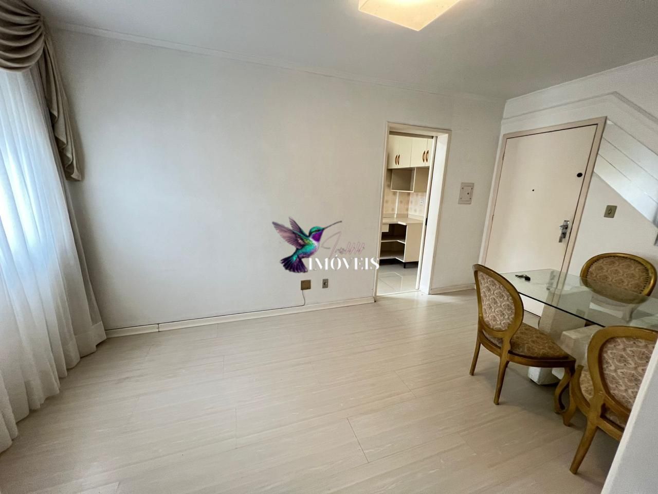 Apartamento à venda com 2 quartos, 111m² - Foto 3