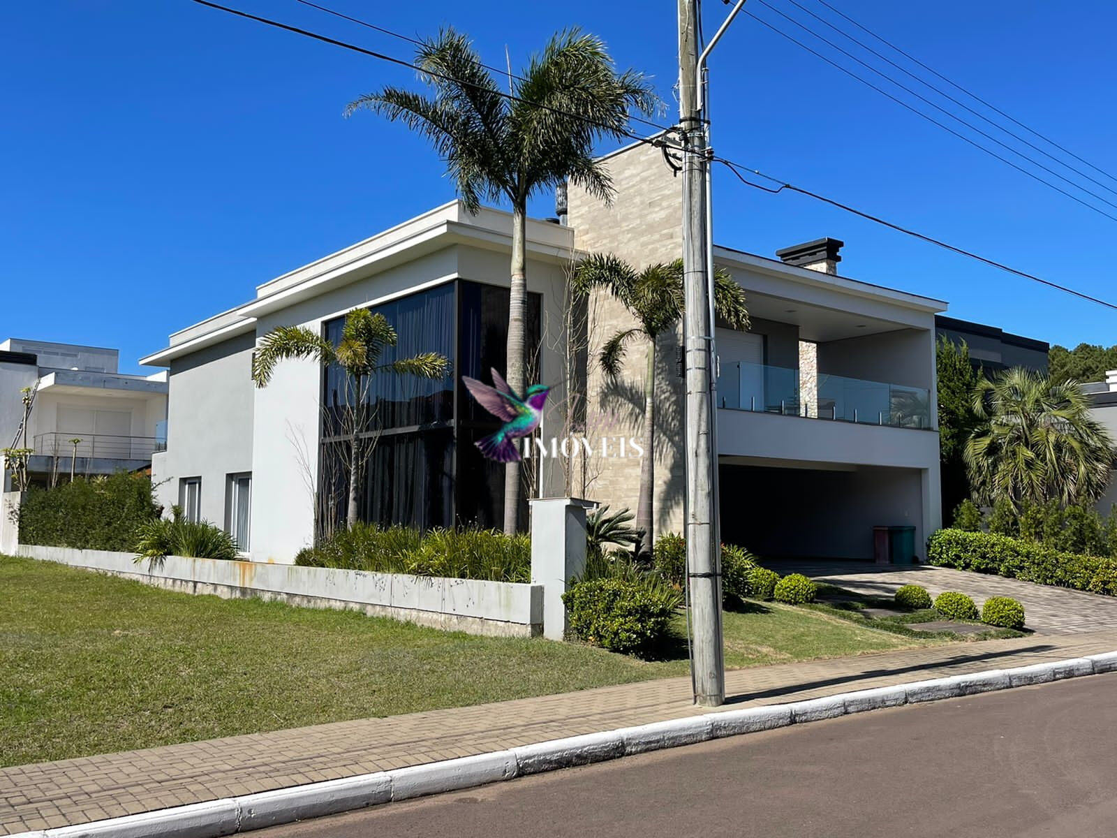 Casa à venda com 5 quartos, 441m² - Foto 2